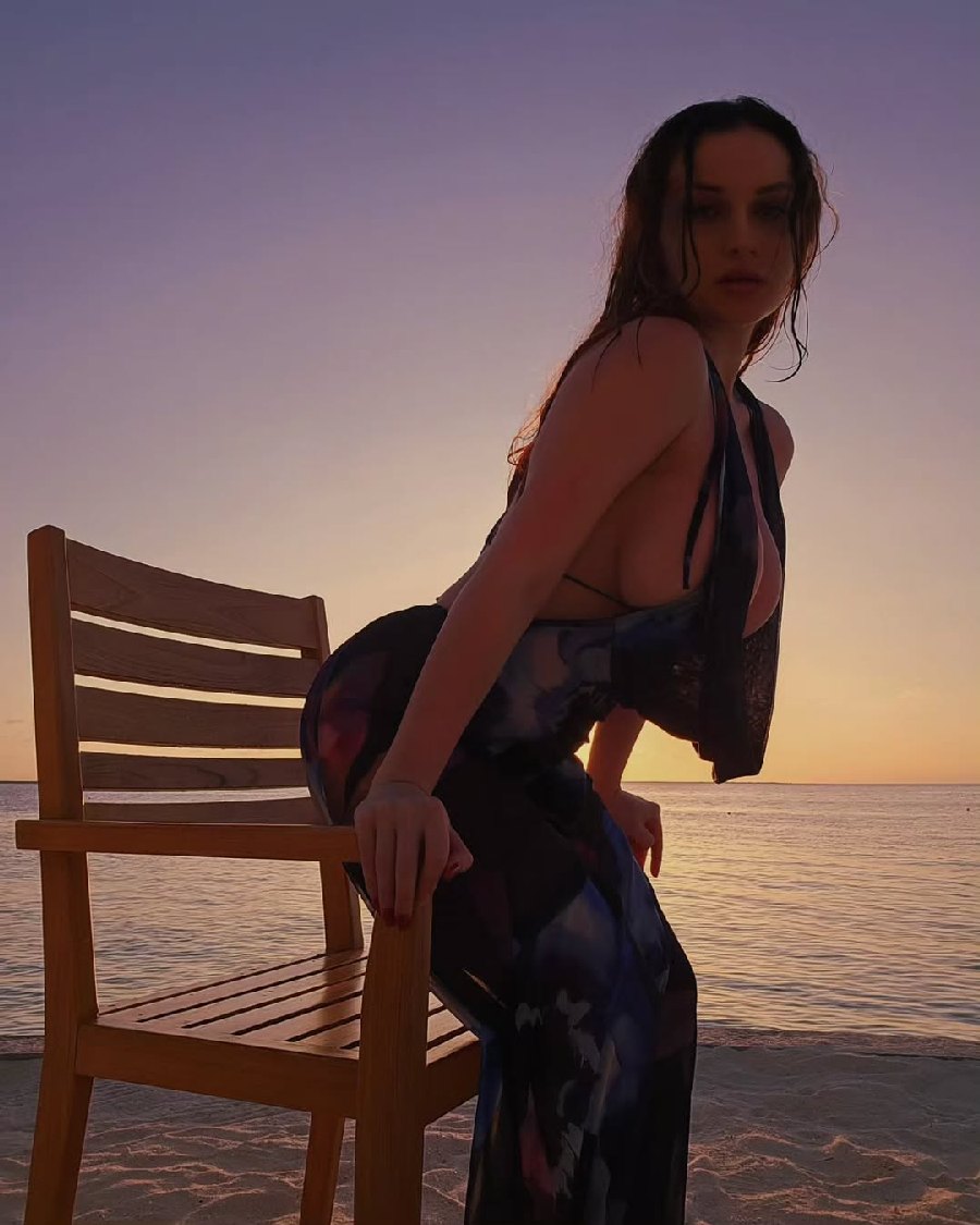 Sexy girl Miranda Faith nude in Mysore