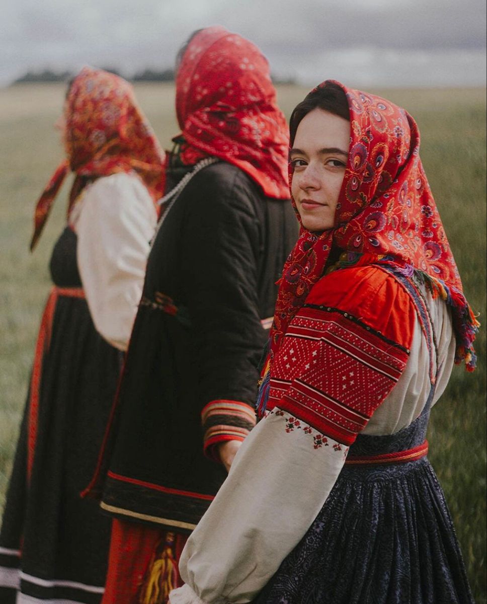 Women in Slavic costumes’s look of the day — catch her live in Mysore