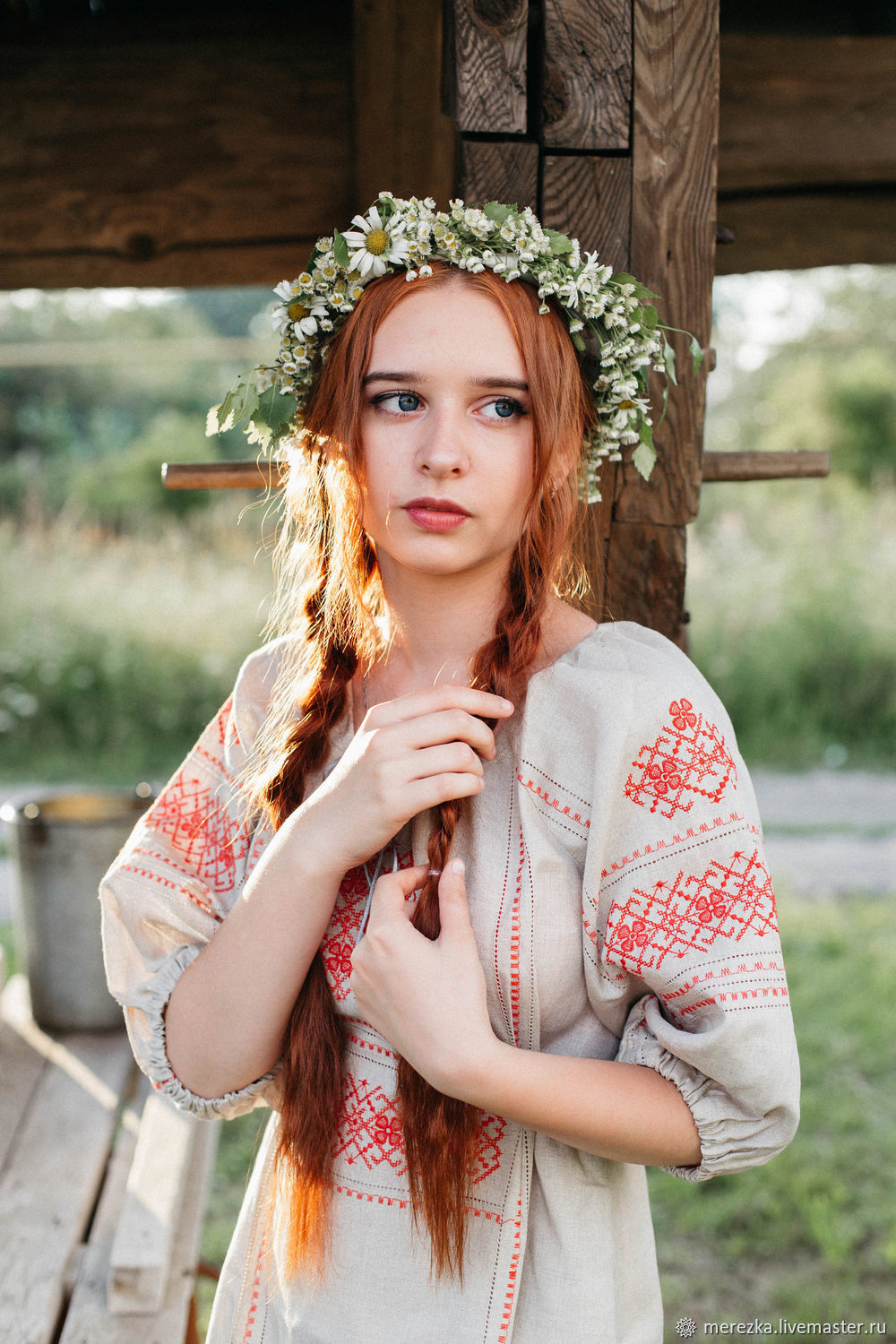 A playful frame from Girls in Slavic costumes — online in Mysore